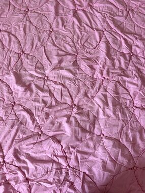 100% cotton Pottery Barn Teen Pink Pintuck Floral Tufted Comforter